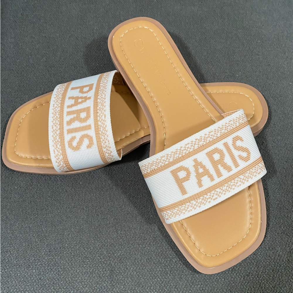 ⭐️NEW Wild Diva Lounge Flat Sandals for Women Comfortable Slip On Slide Sandals - Picture 3 of 15